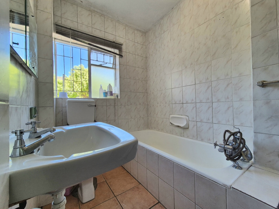 3 Bedroom Property for Sale in Claremont Western Cape